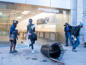 أبل تعطل هواتف آيفون المسروقة من لوس أنجلوس عن بعد وتبدأ تعقبها