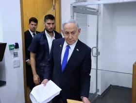 محكمة إسرائيلية ترفض طلب نتنياهو إلغاء شهادته في "قضايا الفساد"