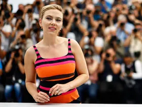 كيف يرى الذكاء الاصطناعي قرار سكارليت جوهانسون منعه من استخدام صوتها؟