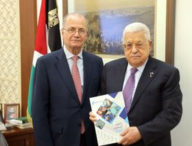 عباس يكلف مستشاره الاقتصادي محمد مصطفى بتشكيل حكومة فلسطينية جديدة