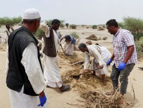 السودان.. فرق الطوارئ تكابد لتوصيل المساعدات بعد انهيار سد "أربعات"