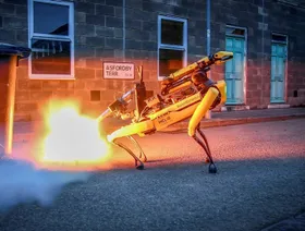 بريطانيا تختبر روبوتات للتخلص من القنابل وإجراء عمليات تكتيكية