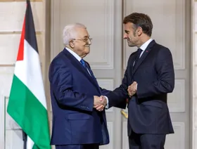 ماكرون: فرنسا ستساعد الفلسطينيين في صياغة دستور لدولتهم المستقبلية.. والضفة خط أحمر