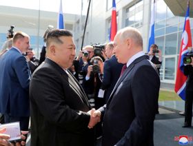 بوتين يهدي زعيم كوريا الشمالية سيارة روسية الصنع