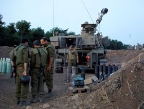 وزير الدفاع الإسرائيلي يحذر "حزب الله": ما نفعله في غزة قد نفعله في بيروت