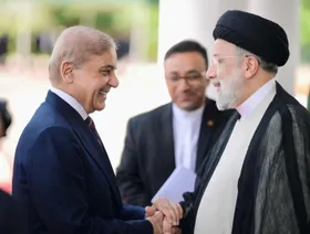 باكستان تشيد بموقف طهران من غزة.. والرئيس الإيراني يدعو لتفعيل التعاون التجاري