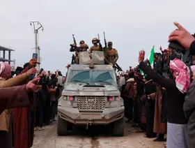 الجيش السوري يتقدم داخل مناطق "قسد" ويسيطر على أكبر حقل نفطي في البلاد