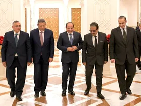 بعد فوزه.. السيسي يستقبل منافسيه في انتخابات الرئاسة