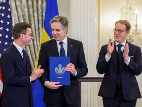 رئيس وزراء السويد: يوم تاريخي.. نحن الآن أعضاء في الناتو