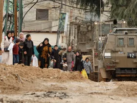 إسرائيل والسلطة الفلسطينية.. "إجراءات عقابية" تدفع نحو انهيار الخدمات الحكومية