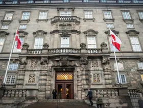 مشرعون أميركيون في كوبنهاجن لطمأنة الدنمارك بشأن جرينلاند