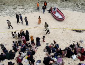 إندونيسيا تكثف دورياتها البحرية لمنع وصول لاجئي الروهينجا