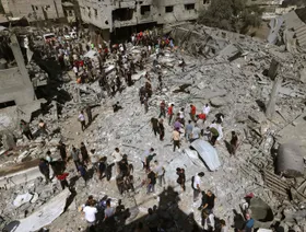 عبر "صدمات محور المقاومة".. إيران تلوح بتوسيع صراع غزة