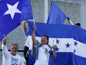 بعد تأييد ترمب لأحد المرشحين.. ماذا نعرف عن انتخابات هندوراس؟