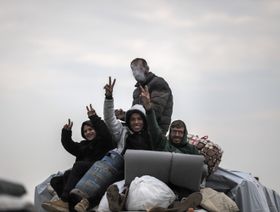 سكان غزة يرفضون خطة ترمب للتهجير رغم الموت والدمار
