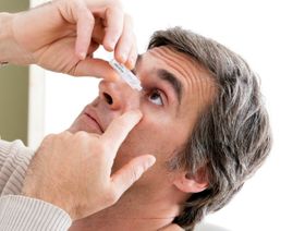 التهاب المفاصل الروماتويدي مرض مزمن قد يؤثر على العينين