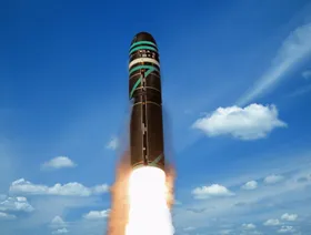 "يطلق من الغواصات".. فرنسا تطور نسخة جديدة من صاروخ M51 الباليستي النووي