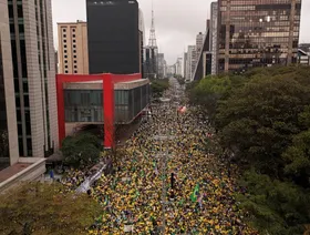 أنصار الرئيس البرازيلي السابق يتظاهرون قبل حكم مرتقب في قضية "الانقلاب"