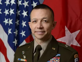 جاسبر جيفيرز.. ماذا نعرف عن قائد قوة الاستقرار الدولية في غزة؟