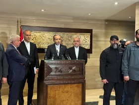 وزير خارجية إيران يستبعد التدخل العسكري الأجنبي: بدأنا مشاورات مع مختلف مكونات الشعب