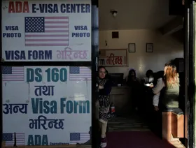 واشنطن تلغي 85 ألف تأشيرة بزعم "تهديد سلامة" المجتمع الأميركي