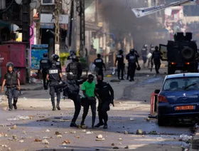 الكاميرون.. السلطات تحتجز معارضين قبل إعلان نتائج انتخابات الرئاسة