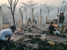 حريق بمخيم في بنجلاديش يشرد نحو 7 آلاف من الروهينجا