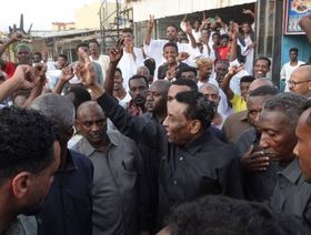 رئيس الوزراء السوداني يصل الخرطوم في أول زيارة منذ تعيينه
