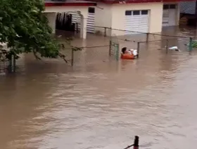 الفيضانات تغمر مناطق كوبية إثر إعصار ميليسا