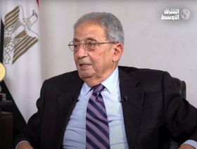 عمرو موسى: عاملني القذافي في البداية بوصفي جاسوساً أميركياً ثم تغيرت الأمور