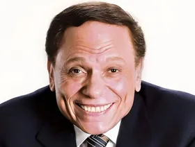 عادل إمام يعود إلى شاشة السينما بعد غياب 14 عاماً