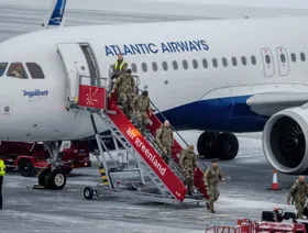 الدنمارك ترسل جنوداً ومعدات عسكرية إلى جرينلاند.. وترمب يرفض استبعاد استخدام القوة