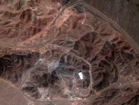 رغم القصف الأميركي.. صور تُظهر نشاطاً مستمراً في منشأة فوردو النووية الإيرانية