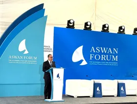 مصر تحذر من تداعيات عدم الاستقرار في البحر الأحمر خلال منتدى أسوان للسلام