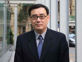 حكم بالإعدام على كاتب أسترالي صيني يثير توتراً بين بكين وكانبيرا