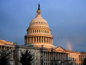 الإغلاق الحكومي في أميركا يدخل شهره الثاني والخسائر 14 مليار دولار