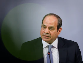 مصر.. السيسي يعلن زيادة في الأجور وعلاوة غلاء المعيشة للعاملين بالحكومة