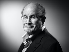 بعد 6 أشهر من تعرضه للطعن.. سلمان رشدي يُصدر رواية جديدة