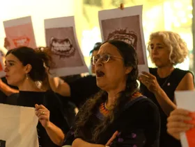 شعراء وفنانون إسرائيليون ضد الإبادة الثقافية وتدمير غزة