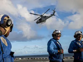 ترمب وفنزويلا.. استراتيجية غامضة تسعى إلى "أبعد من مجرد تغيير سياسي"