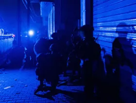 وقائع اقتحام "الشفاء".. دبابات وإطلاق نار وكوماندوز في طرقات المستشفى