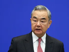 وزير الخارجية الصيني يبدأ جولة إفريقية تشمل 4 دول