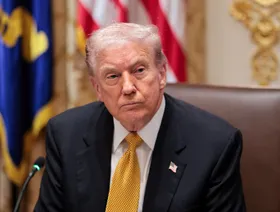 ترمب يوقع على مشروع قانون للإفراج عن ملفات إبستين