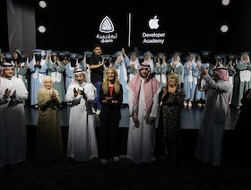 وزير الاستثمار السعودي لـ"الشرق": "أبل" ستطلق مركزاً لوجيستياً في الرياض