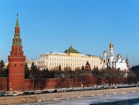 روسيا تطلق تدريبات دفاعية جوية في موسكو
