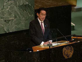 رئيس وزراء اليابان يبدي استعداده للقاء زعيم كوريا الشمالية
