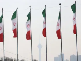 إيران: الترويكا الأوروبية تستغل "آلية الزناد" لفرض مطالب واشنطن