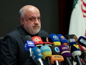 بعد تغريدة "نزع السلاح".. لبنان يستدعي سفير إيران ويدعوه إلى "عدم التدخل"