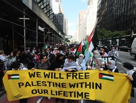 اعتقال وترحيل.. إجراءات استثنائية في مواجهة مظاهرات دعم فلسطين