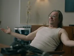 جاري أولدمان: جاكسون لامب الشخصية الأكثر صدقاً في حياتي المهنية